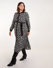Curve Constrast Belted Midi Shirt Dress