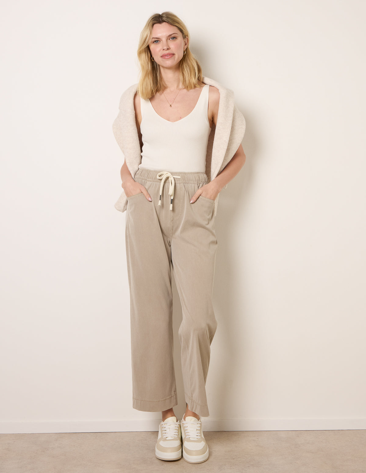 Elasticated Waist Trouser With Drawstring
